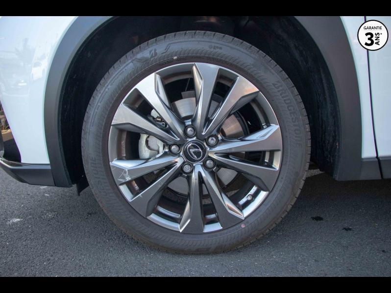 Photo 12 de l’annonce de LEXUS UX d’occasion à vendre à LATTES
