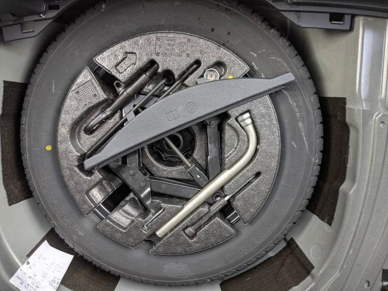 Photo 6 de l’annonce de VOLKSWAGEN Polo d’occasion à vendre à FRÉJUS