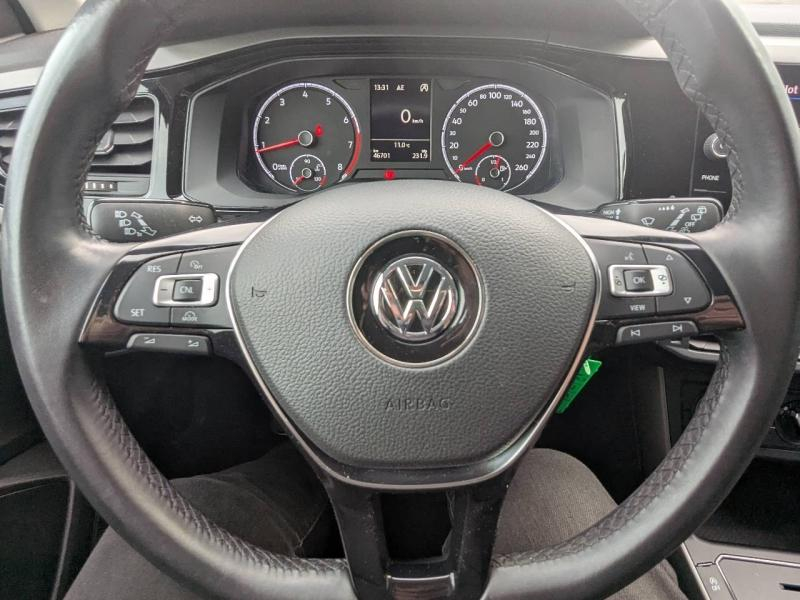 Photo 18 de l’annonce de VOLKSWAGEN Polo d’occasion à vendre à FRÉJUS