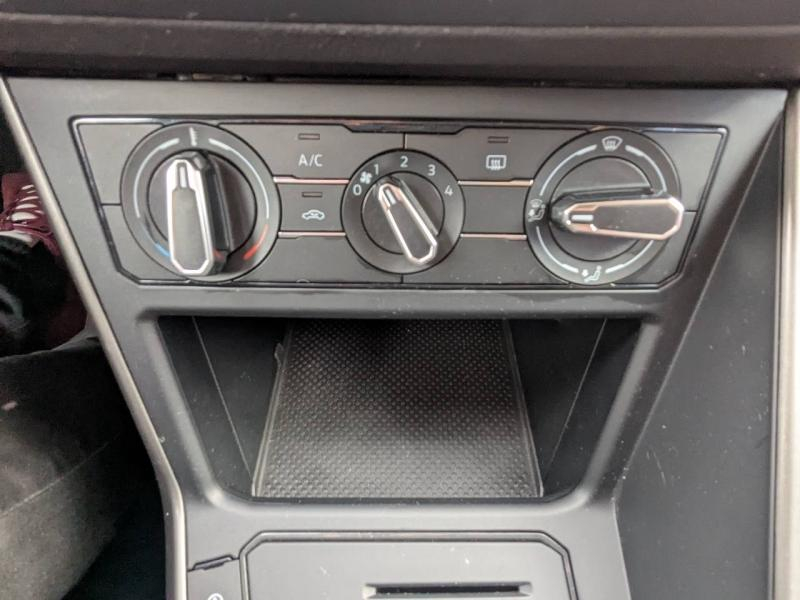 Photo 19 de l’annonce de VOLKSWAGEN Polo d’occasion à vendre à FRÉJUS