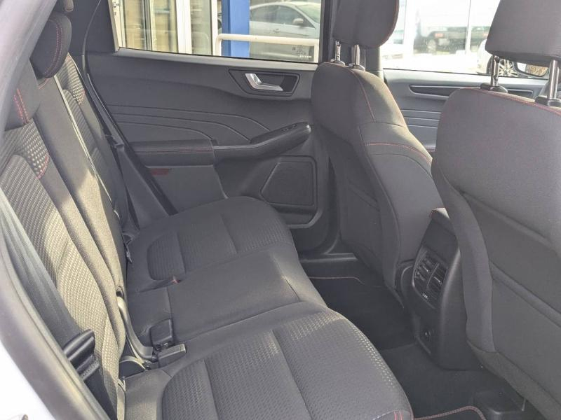 Photo 8 de l’annonce de FORD Kuga d’occasion à vendre à AIX-EN-PROVENCE