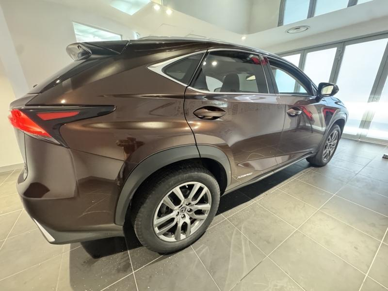 Photo 4 de l’annonce de LEXUS NX d’occasion à vendre à MONTFAVET