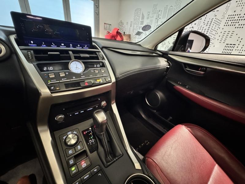 Photo 16 de l’annonce de LEXUS NX d’occasion à vendre à MONTFAVET