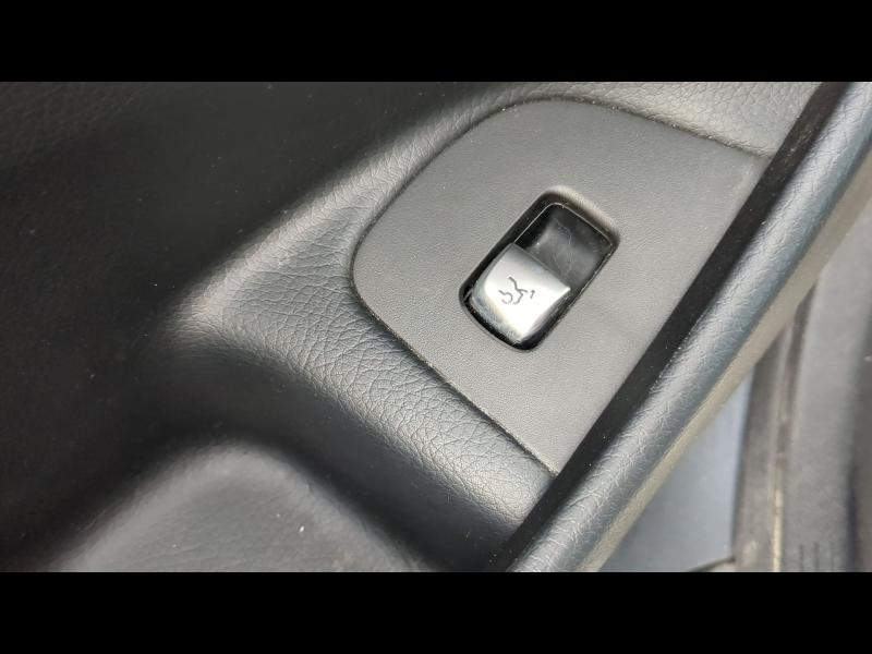 Photo 18 de l’annonce de MERCEDES-BENZ Classe E d’occasion à vendre à NÎMES