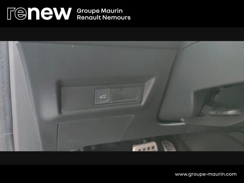 Photo 20 de l’annonce de RENAULT  d’occasion à vendre à SAINT PIERRE LES NEMOURS