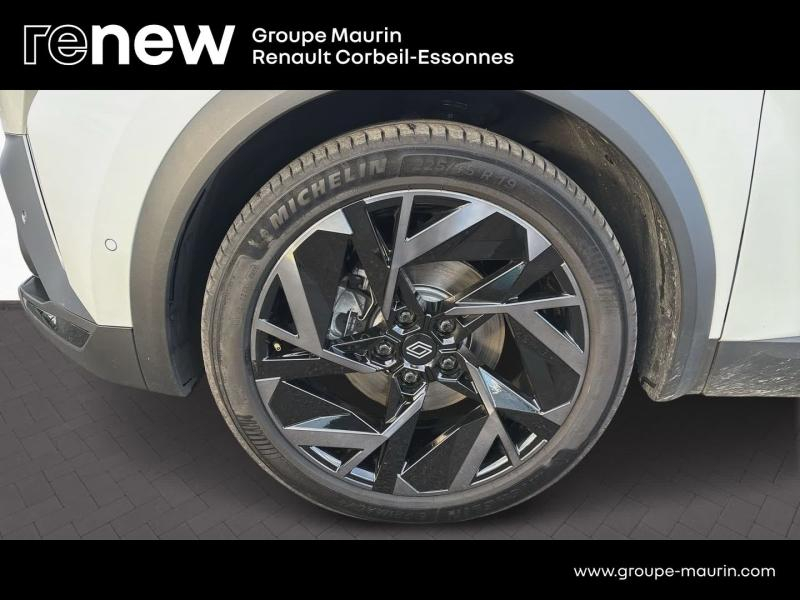 Photo 9 de l’annonce de RENAULT  d’occasion à vendre à CORBEIL-ESSONNES