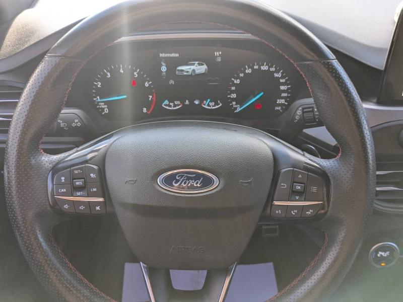 Photo 14 de l’annonce de FORD Focus d’occasion à vendre à AIX-EN-PROVENCE