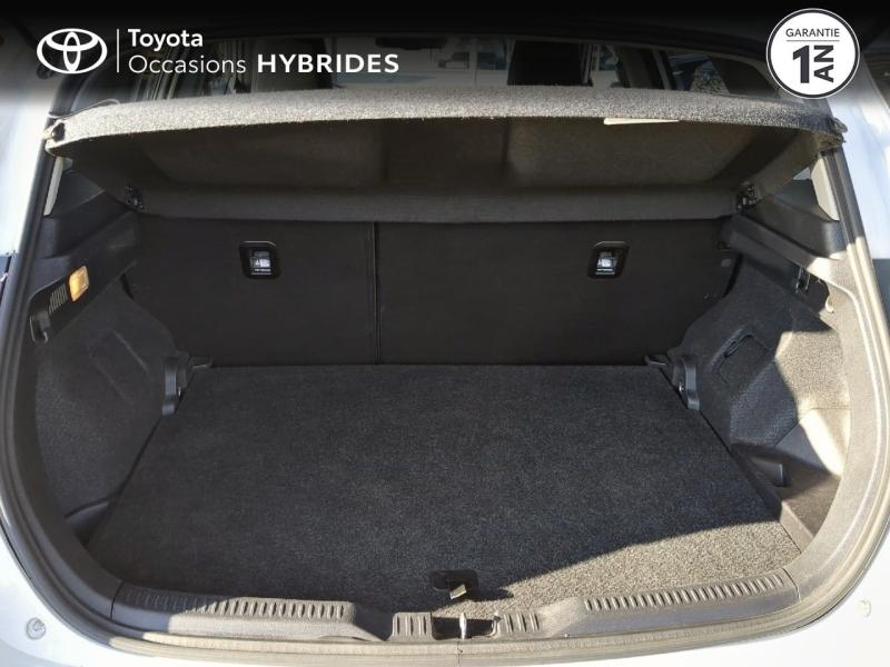 Photo 10 de l’annonce de TOYOTA Auris d’occasion à vendre à ARLES