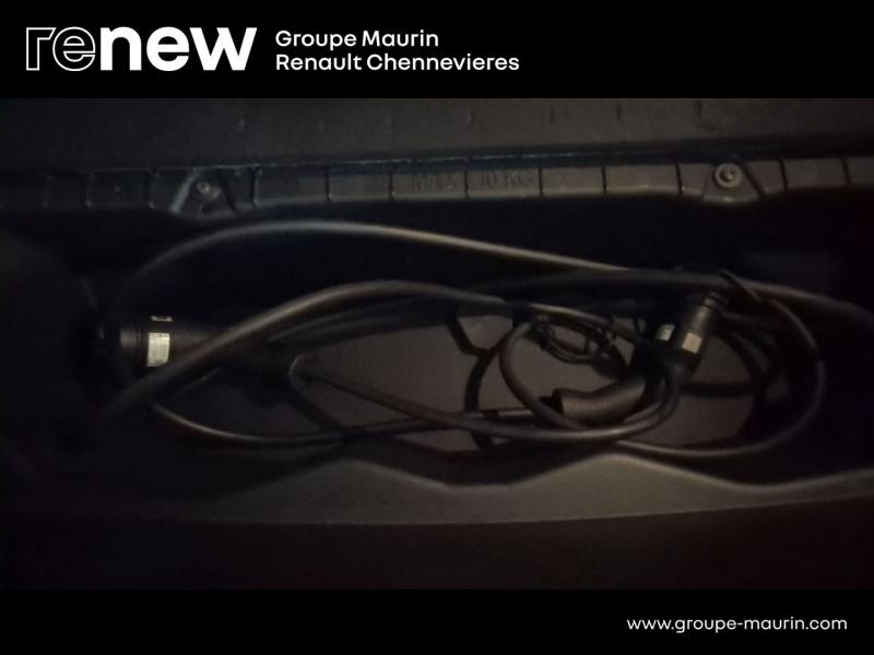 Photo 14 de l’annonce de RENAULT Megane d’occasion à vendre à CHENNEVIÈRES-SUR-MARNE