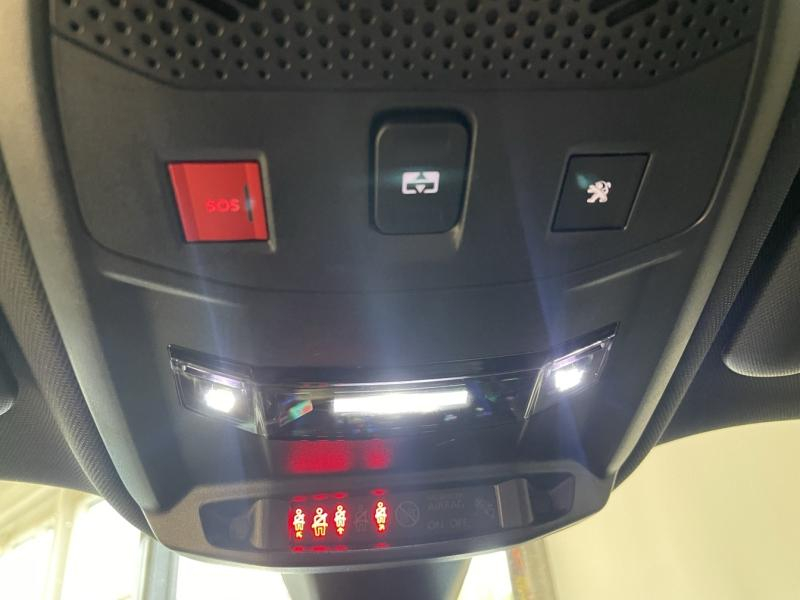 Photo 20 de l’annonce de PEUGEOT 2008 d’occasion à vendre à CHENNEVIÈRES-SUR-MARNE