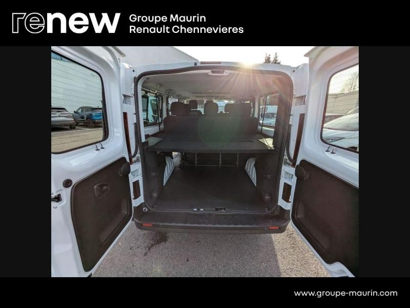 Photo 17 de l’annonce de RENAULT Trafic Combi d’occasion à vendre à CHENNEVIÈRES-SUR-MARNE
