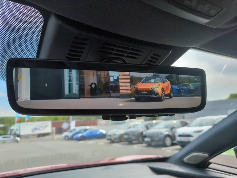 Photo 16 de l’annonce de TOYOTA C-HR d’occasion à vendre à AUBIÈRE