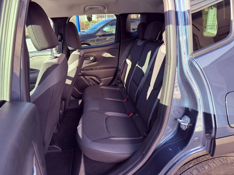 Photo 7 de l’annonce de JEEP Renegade d’occasion à vendre à MANOSQUE