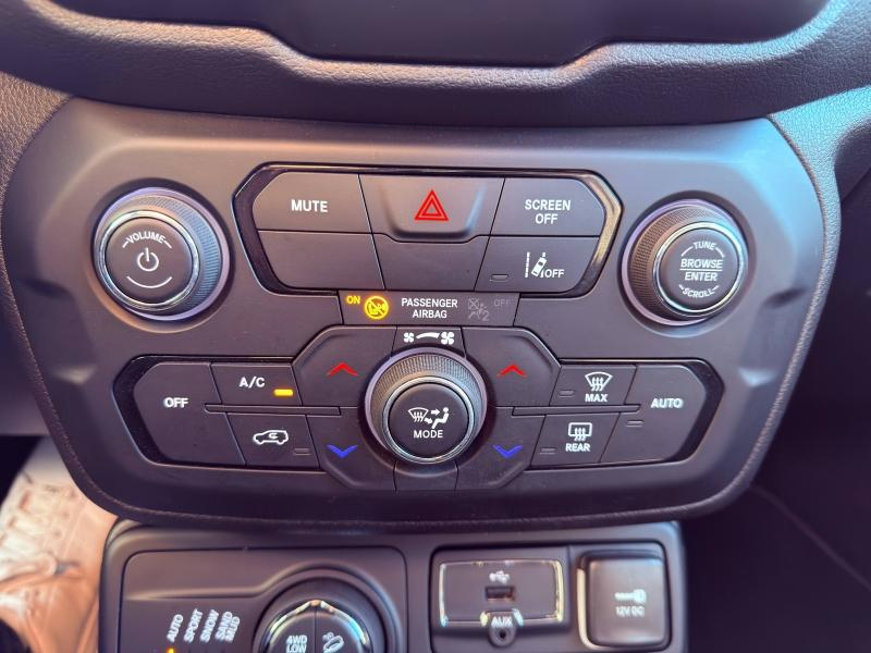 Photo 12 de l’annonce de JEEP Renegade d’occasion à vendre à MANOSQUE