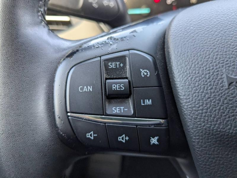 Photo 13 de l’annonce de FORD Focus d’occasion à vendre à MARSEILLE