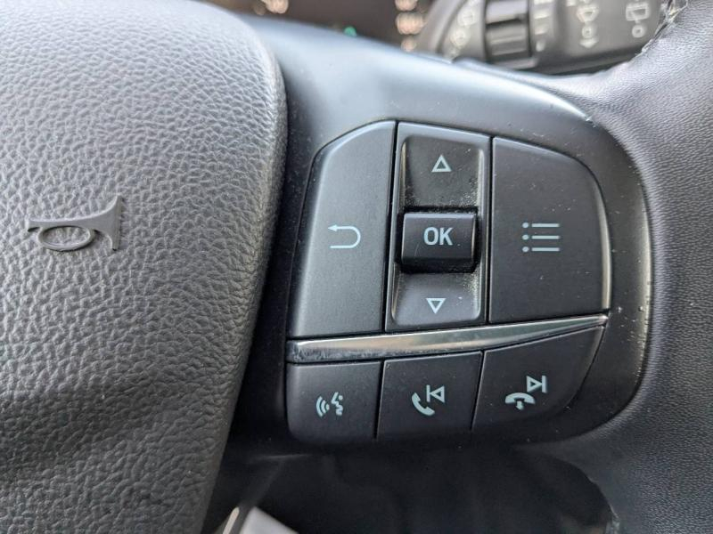 Photo 14 de l’annonce de FORD Focus d’occasion à vendre à MARSEILLE