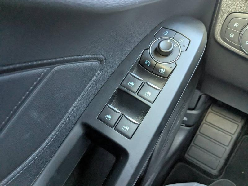 Photo 15 de l’annonce de FORD Focus d’occasion à vendre à MARSEILLE