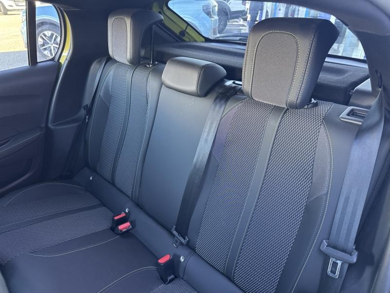 Photo 13 de l’annonce de PEUGEOT 208 d’occasion à vendre à VITROLLES