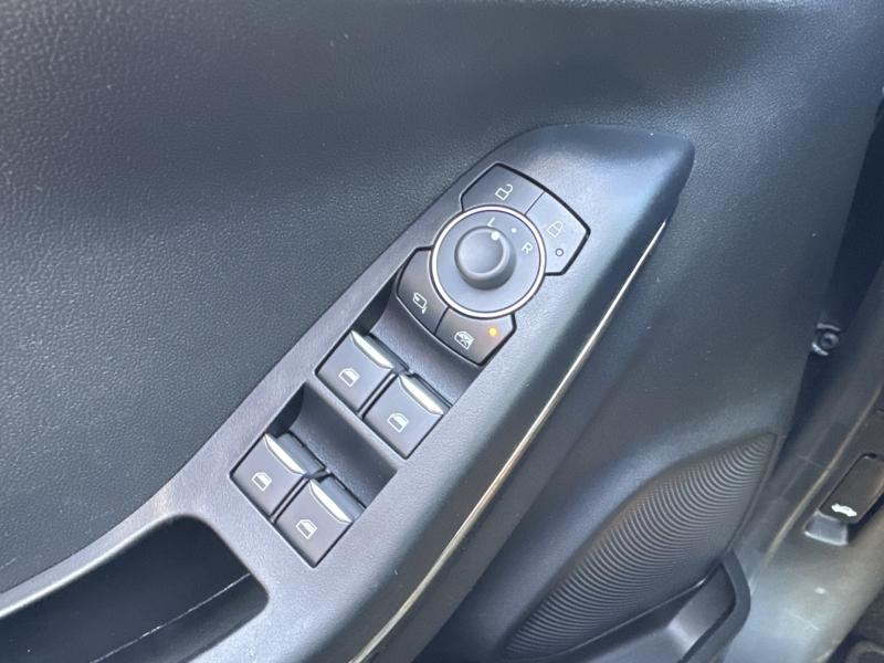 Photo 14 de l’annonce de FORD Puma d’occasion à vendre à VITROLLES