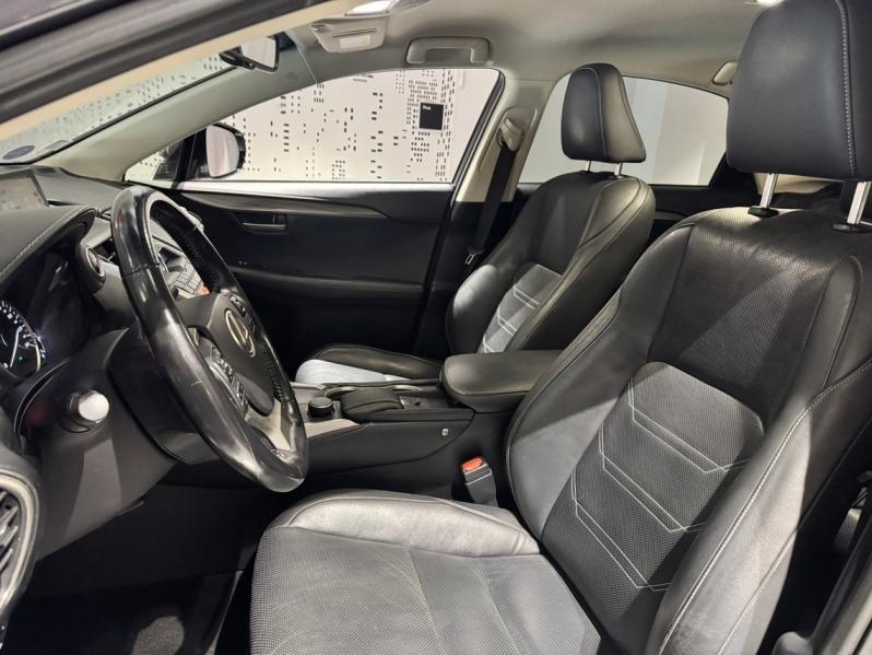Photo 15 de l’annonce de LEXUS NX d’occasion à vendre à MONTFAVET