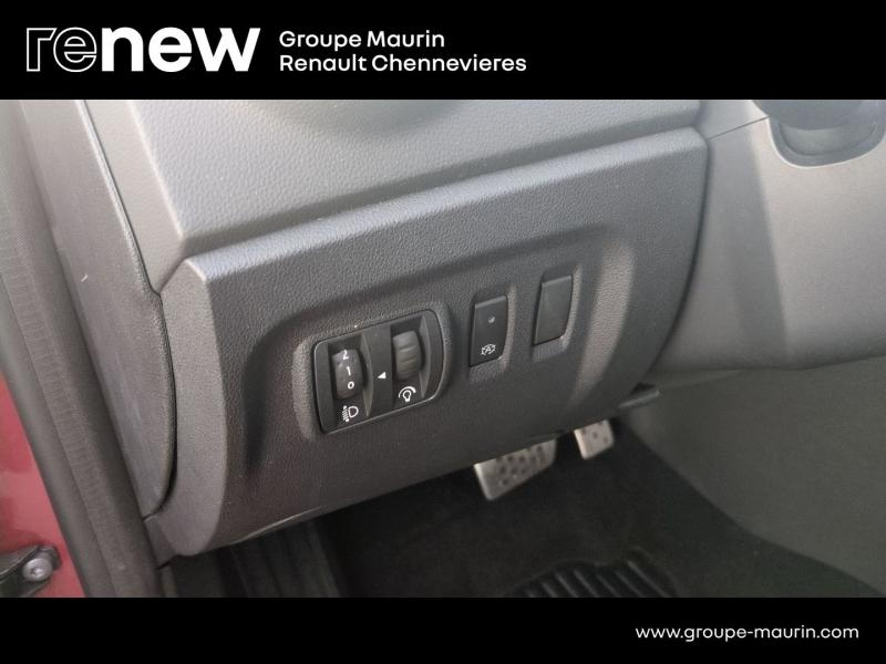 Photo 16 de l’annonce de RENAULT Captur d’occasion à vendre à CHENNEVIÈRES-SUR-MARNE