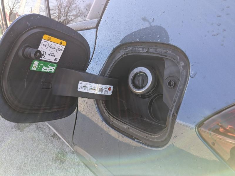 Photo 10 de l’annonce de FORD Focus d’occasion à vendre à DRAGUIGNAN