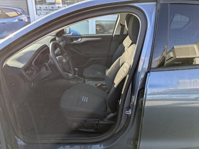 Photo 13 de l’annonce de FORD Focus d’occasion à vendre à DRAGUIGNAN