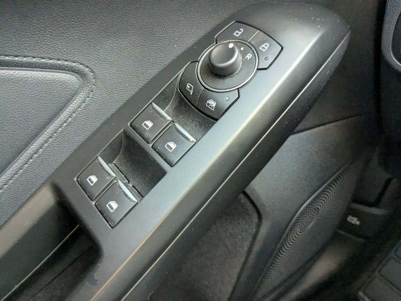 Photo 14 de l’annonce de FORD Focus d’occasion à vendre à DRAGUIGNAN