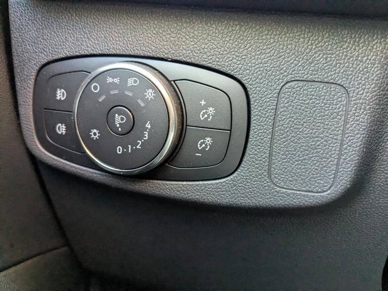 Photo 15 de l’annonce de FORD Focus d’occasion à vendre à DRAGUIGNAN