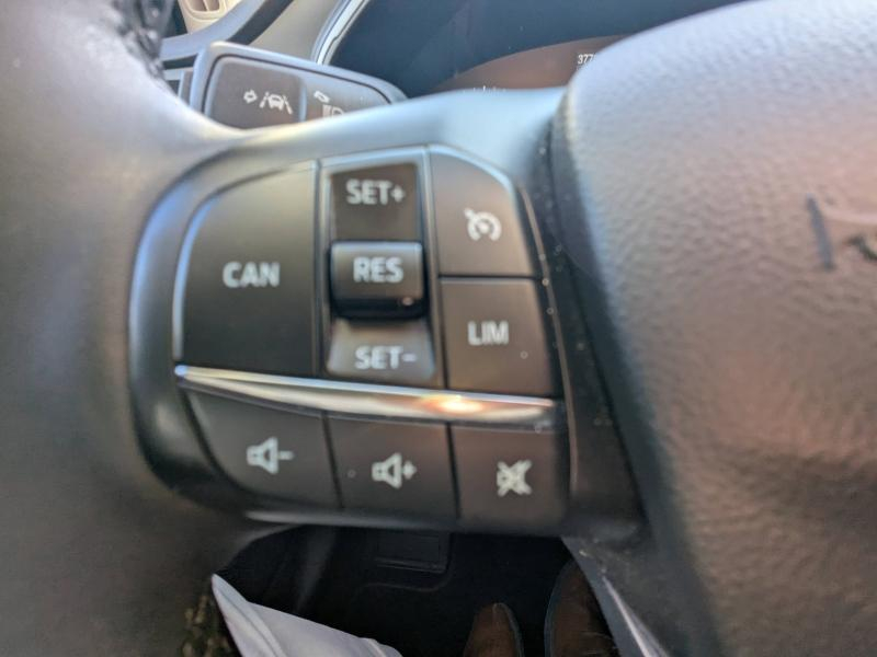 Photo 17 de l’annonce de FORD Focus d’occasion à vendre à DRAGUIGNAN