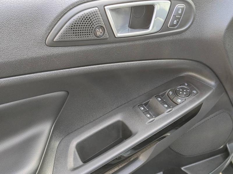 Photo 9 de l’annonce de FORD EcoSport d’occasion à vendre à AIX-EN-PROVENCE