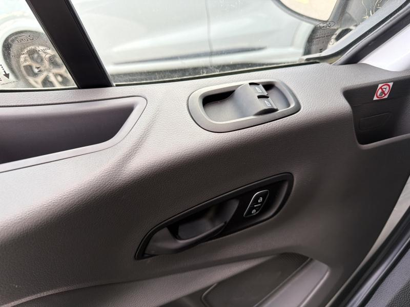 Photo 14 de l’annonce de FORD Transit 2T Fg VUL d’occasion à vendre à VITROLLES