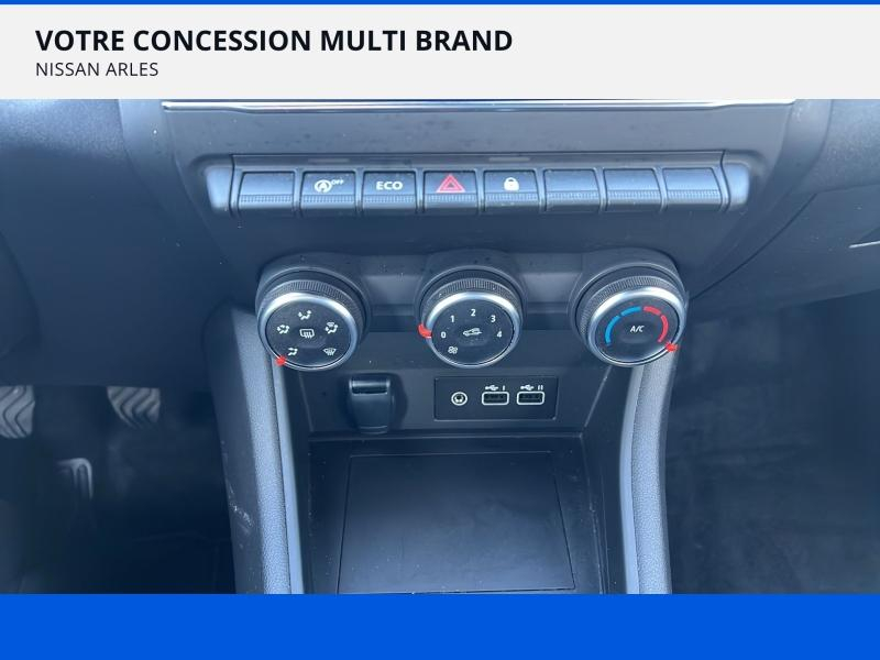 Photo 15 de l’annonce de RENAULT Captur d’occasion à vendre à ARLES