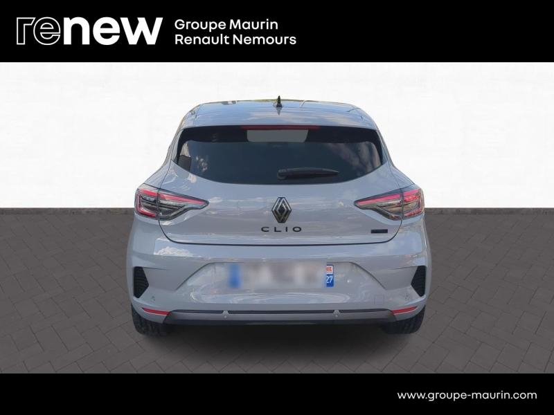 Photo 4 de l’annonce de RENAULT Clio d’occasion à vendre à SAINT PIERRE LES NEMOURS