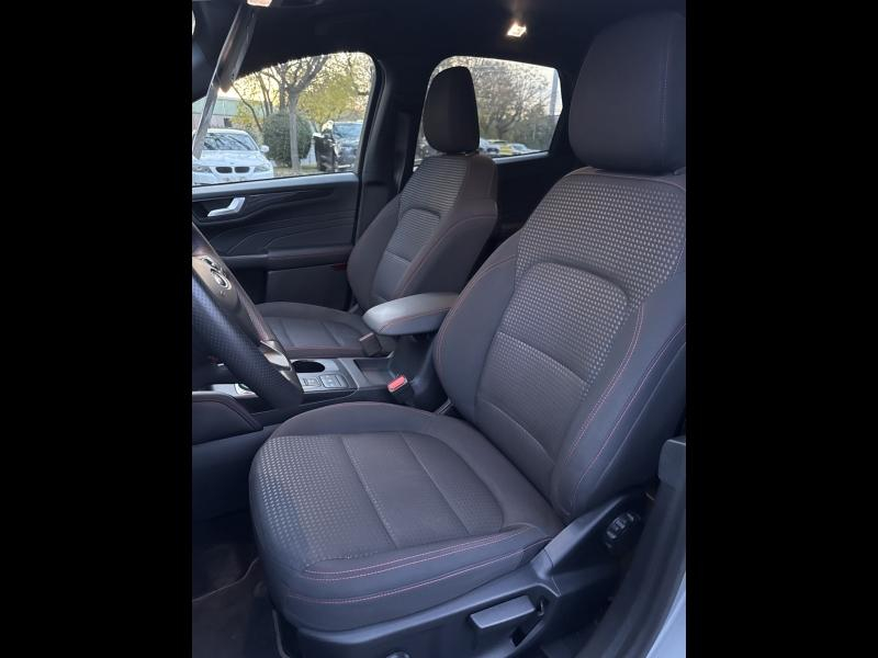 Photo 8 de l’annonce de FORD Kuga d’occasion à vendre à TOULON