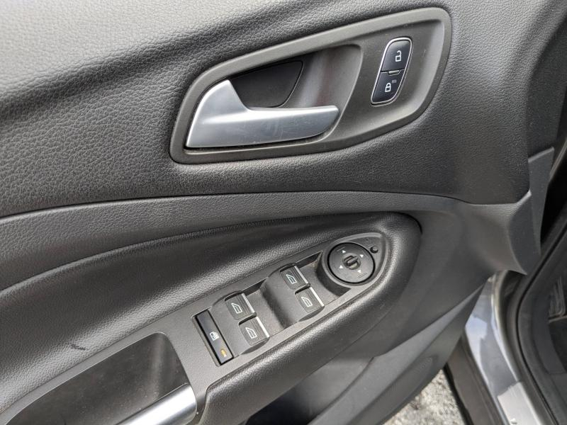 Photo 7 de l’annonce de FORD Kuga d’occasion à vendre à LA VALETTE