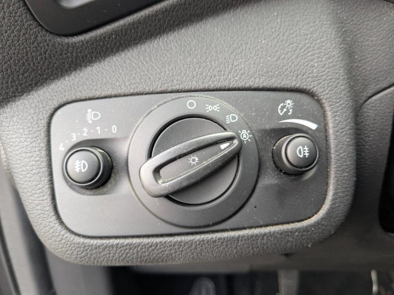 Photo 8 de l’annonce de FORD Kuga d’occasion à vendre à LA VALETTE