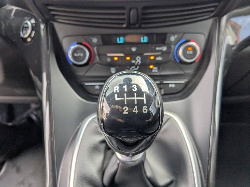 Photo 13 de l’annonce de FORD Kuga d’occasion à vendre à LA VALETTE