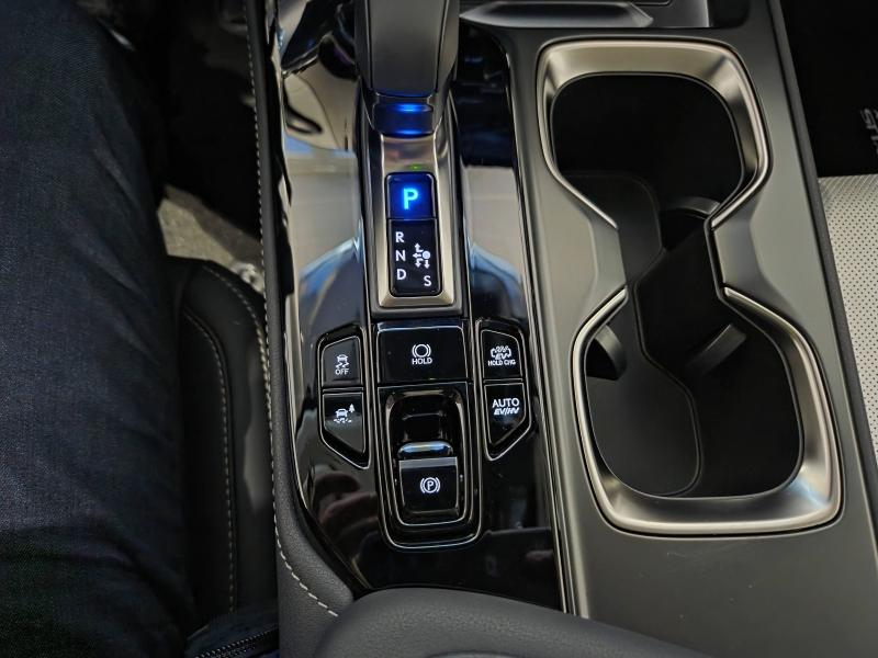 Photo 11 de l’annonce de LEXUS NX d’occasion à vendre à AUBIÈRE