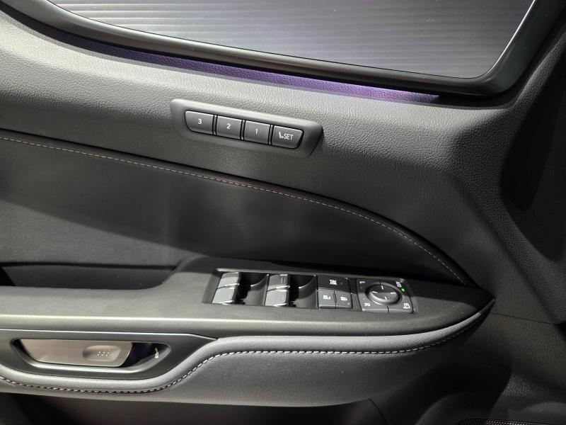 Photo 13 de l’annonce de LEXUS NX d’occasion à vendre à AUBIÈRE