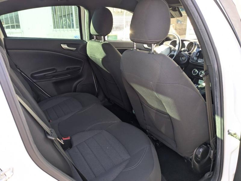 Photo 13 de l’annonce de ALFA ROMEO Giulietta d’occasion à vendre à AUBAGNE