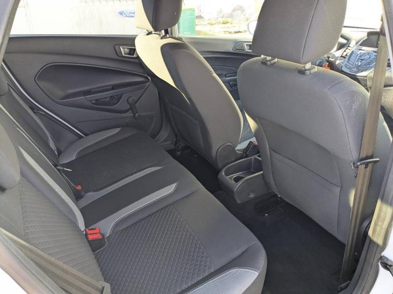 Photo 15 de l’annonce de FORD Fiesta d’occasion à vendre à AUBAGNE