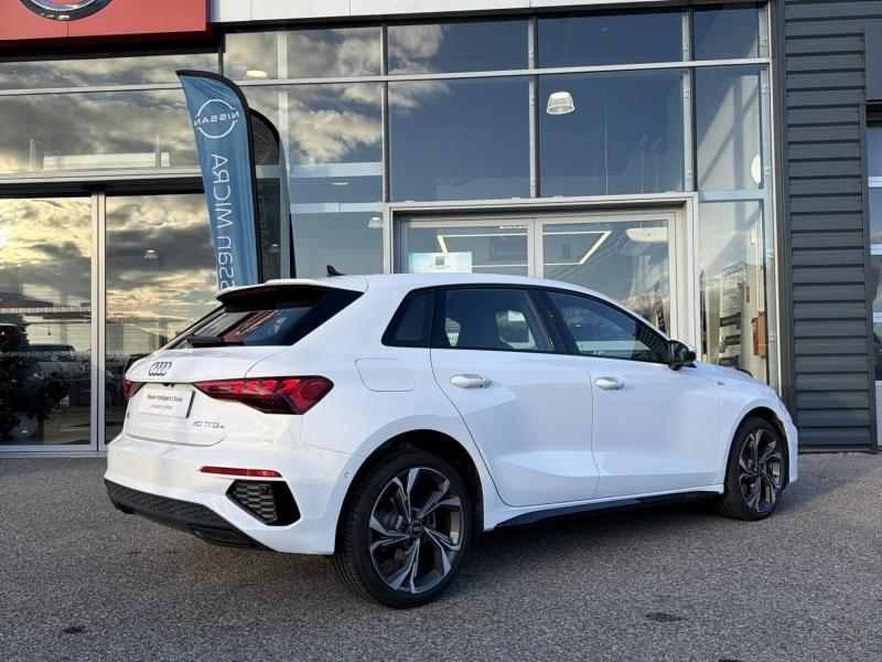 Photo 8 de l’annonce de AUDI A3 Sportback d’occasion à vendre à ANNEMASSE