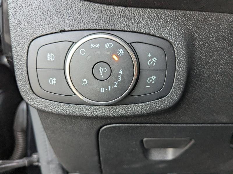 Photo 8 de l’annonce de FORD Fiesta d’occasion à vendre à LA VALETTE