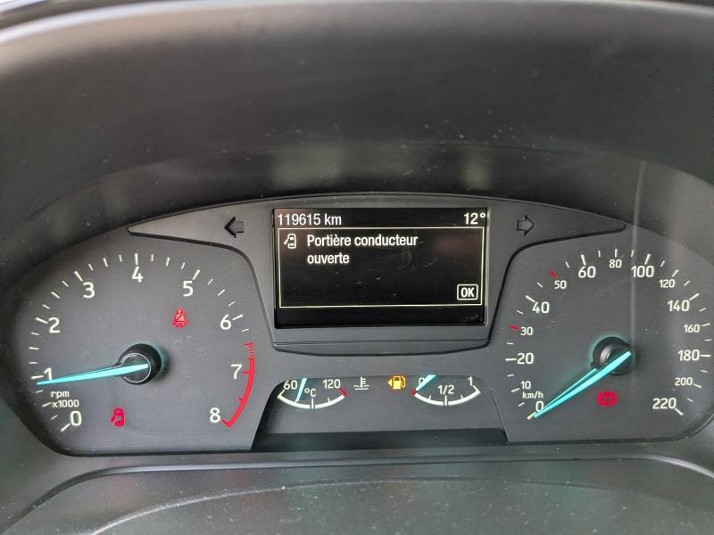 Photo 9 de l’annonce de FORD Fiesta d’occasion à vendre à LA VALETTE