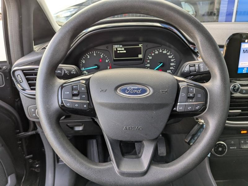 Photo 10 de l’annonce de FORD Fiesta d’occasion à vendre à LA VALETTE