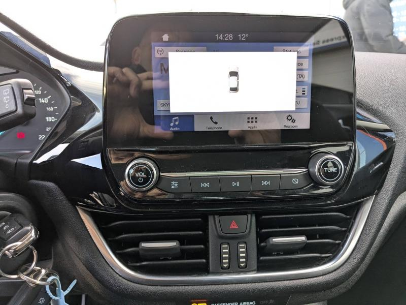 Photo 12 de l’annonce de FORD Fiesta d’occasion à vendre à LA VALETTE