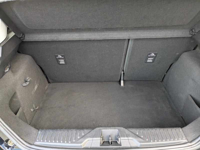 Photo 18 de l’annonce de FORD Fiesta d’occasion à vendre à LA VALETTE