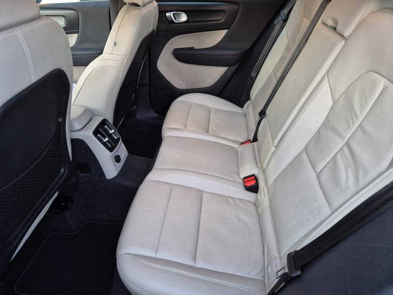 Photo 10 de l’annonce de VOLVO XC40 d’occasion à vendre à AVIGNON