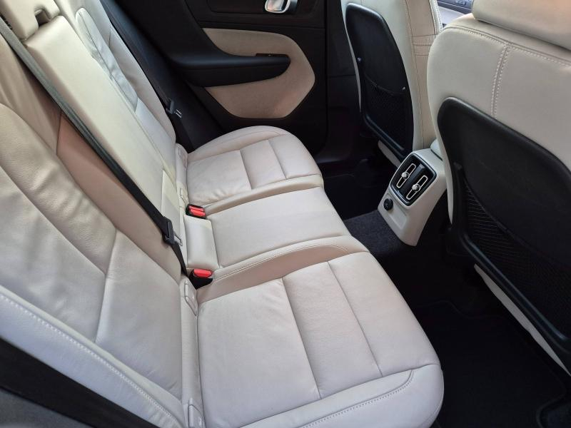 Photo 15 de l’annonce de VOLVO XC40 d’occasion à vendre à AVIGNON